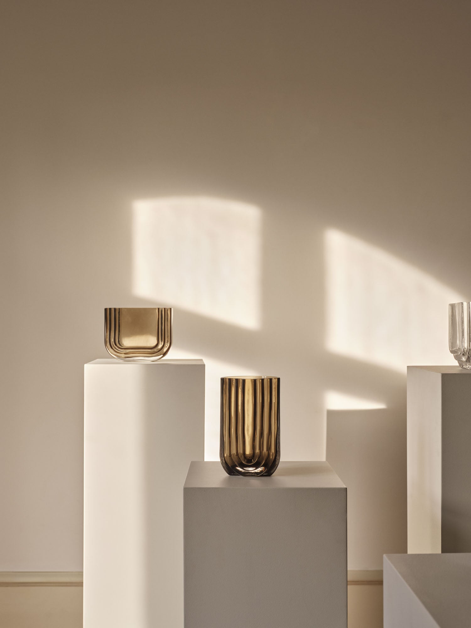 VIMA Vase Oval Rauchglas