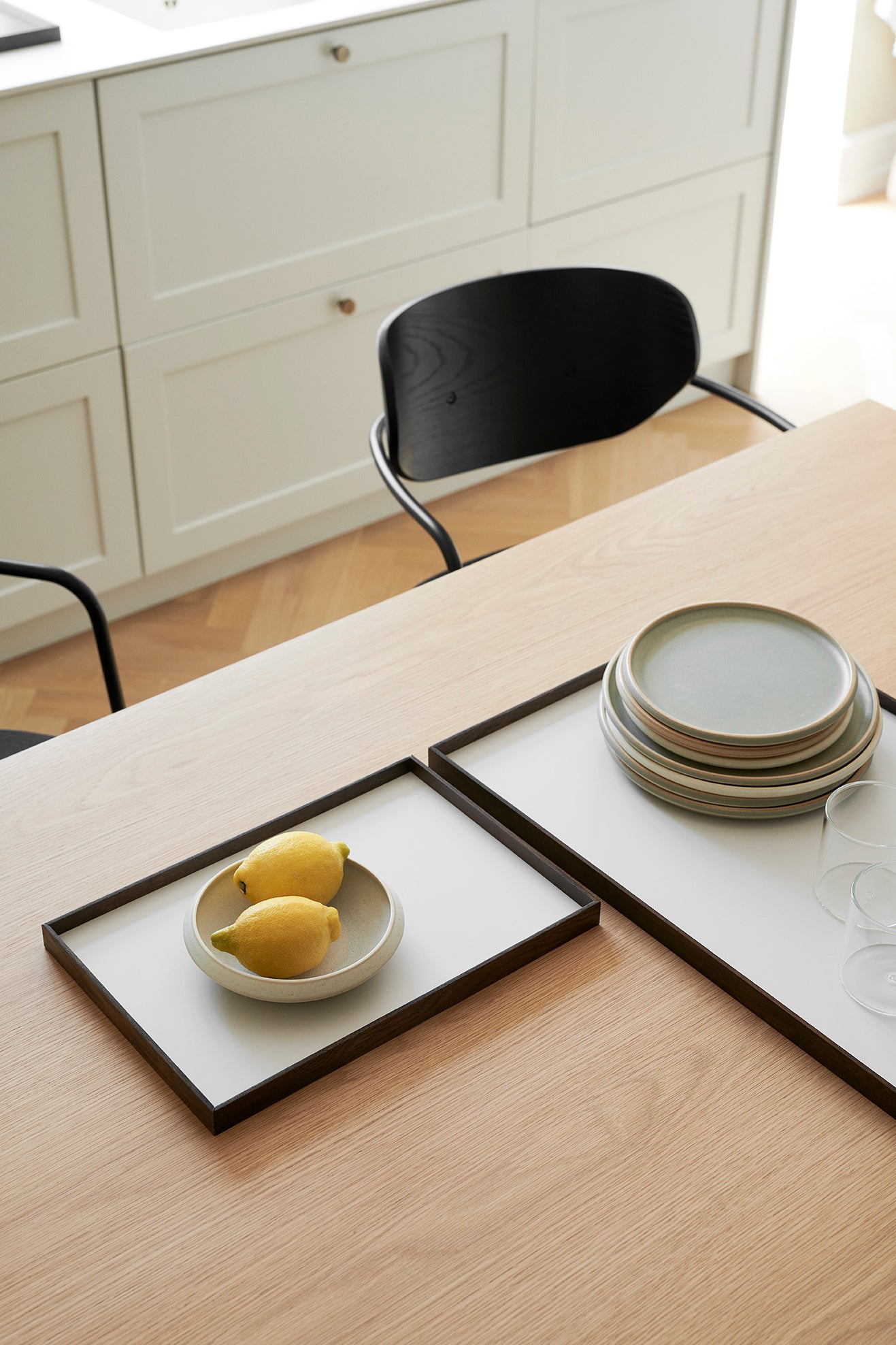 FRAME Tablett Groß Räuchereiche Beige