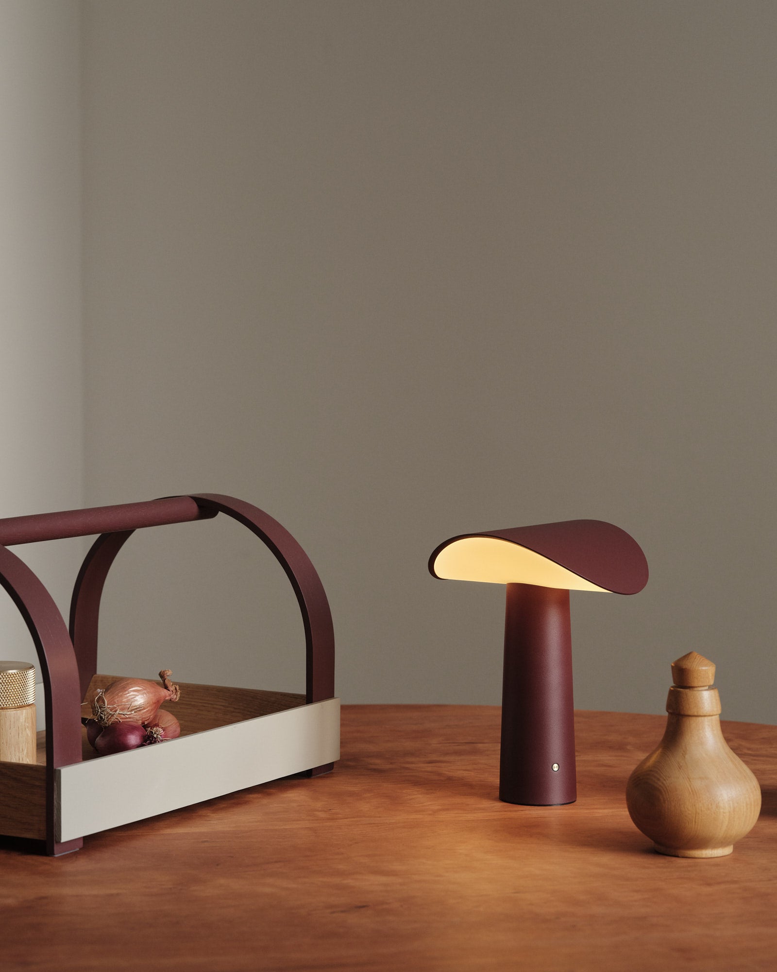 LIUM Tragbare Tischlampe Bordeaux